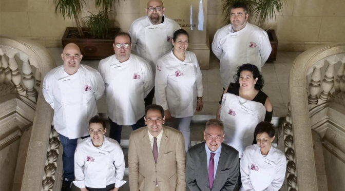 Los Cocineros de Palencia estrenan chaquetillas